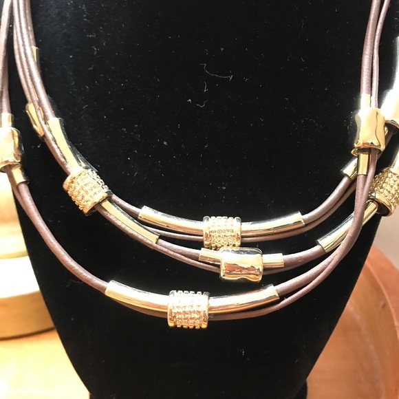 NWTChico’s Brown Faux Leather Necklace/Gold Accent - Picture 2 of 9